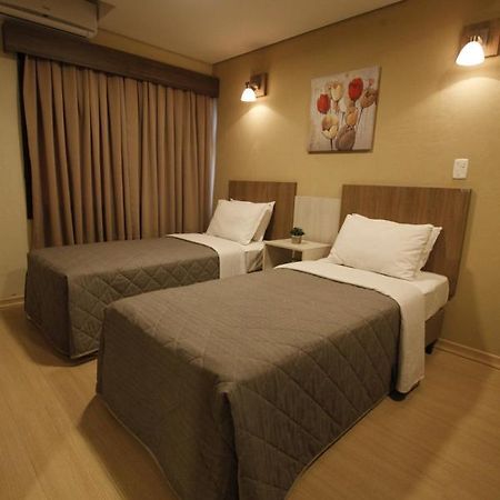 Klein Ville Dois Irmaos 两兄弟镇 外观 照片